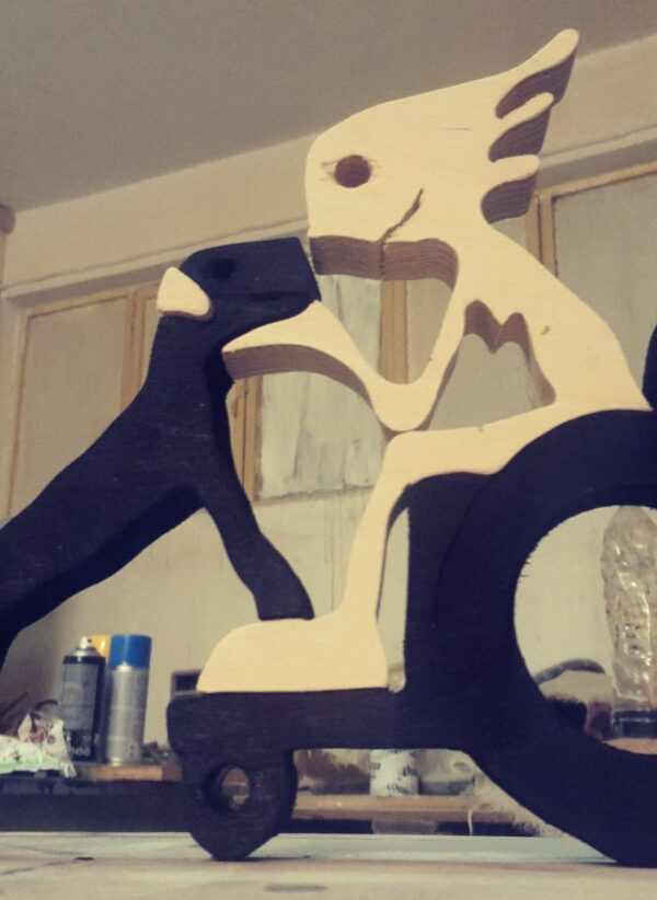 Ξύλινο Διακοσμητικό “Άτομο σε Αμαξίδιο με Σκύλο”