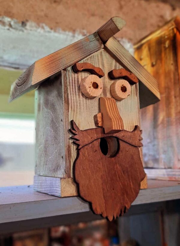 Ξύλινη Φωλιά Πουλιών με Πρόσωπο & Γενειάδα