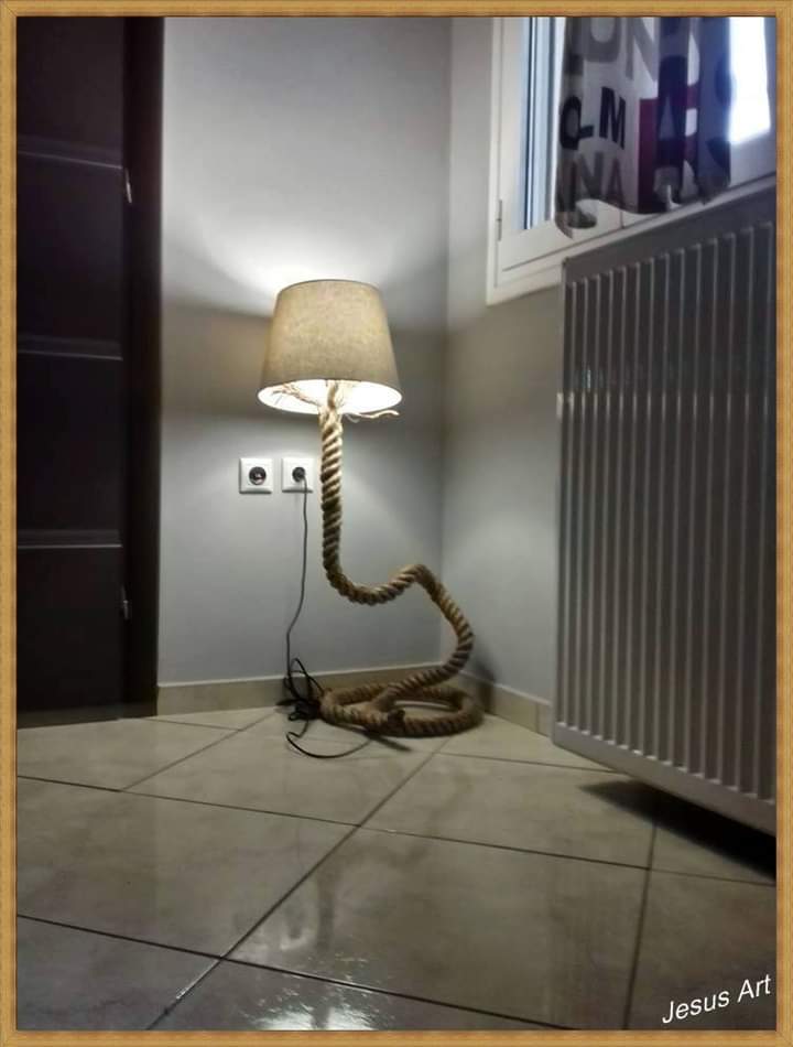 Λάμπα Δαπέδου από Σχοινί