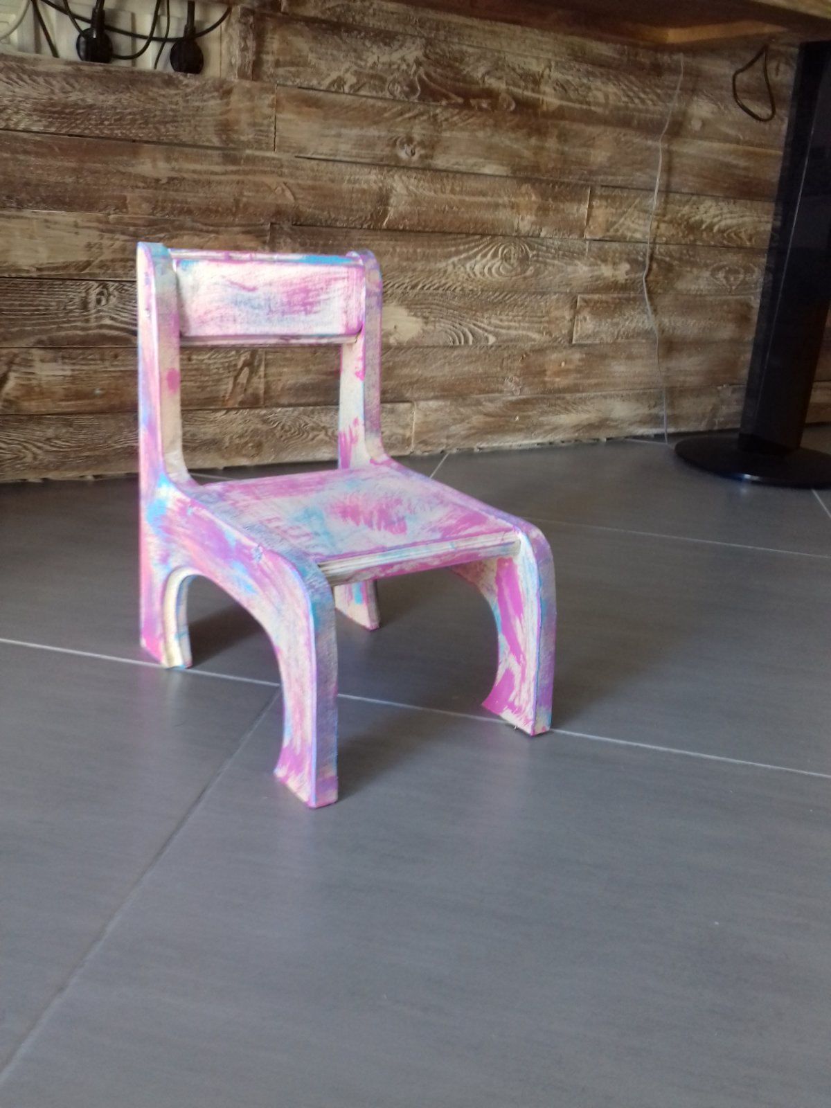 Ξύλινη Παιδική Καρέκλα Πολύχρωμη